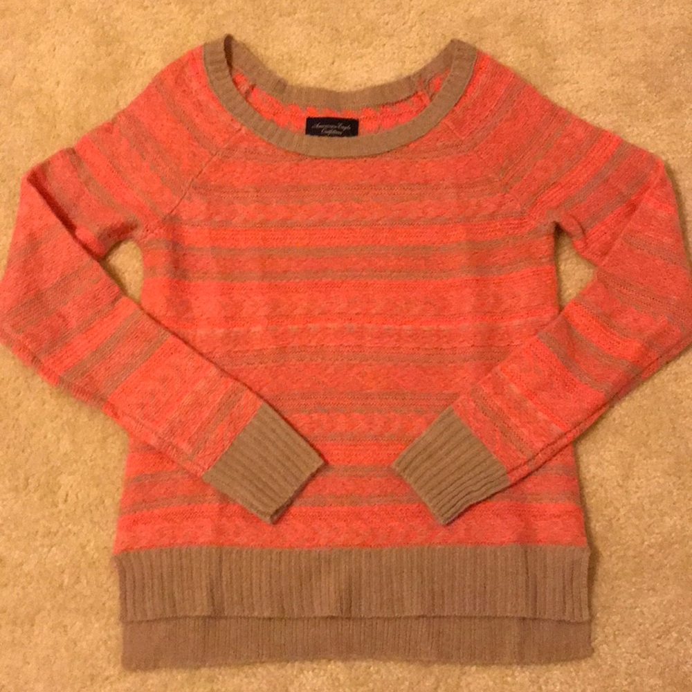 EUC American Eagle size Small pink sweater